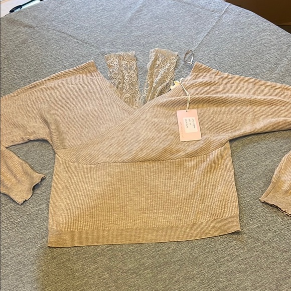 1.4.3. Story by Line Up Cream V-Neck Sweater with Lace Detail - Picture 1 of 4